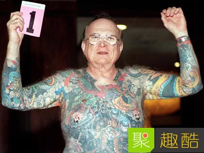 22張會讓你超後悔看到的「WTF照片」！#8 吃這個熱狗會得愛滋… 