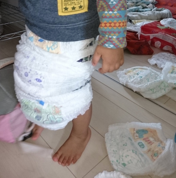 小孩安靜都沒好事…馬麻進房見兒子在玩「爸爸」　網尷尬：小小老司機