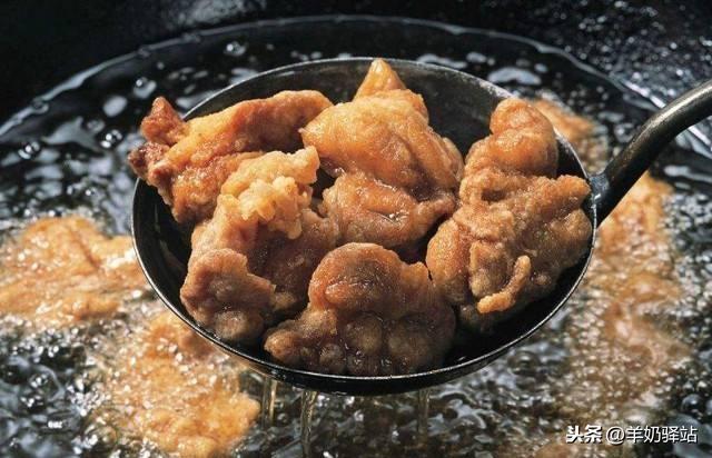 腦梗多是「吃」出來的，提醒：3類食物吃太多，血管會水泄不通