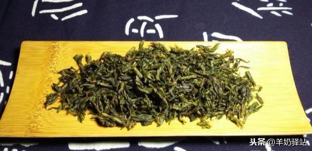 腦梗多是「吃」出來的，提醒：3類食物吃太多，血管會水泄不通