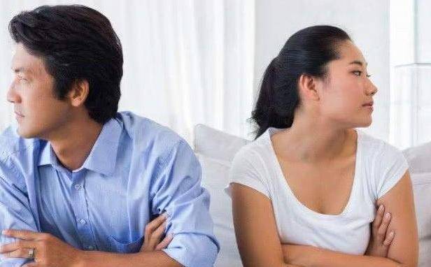 自從我生下女兒 婆婆就沒來看過我們 打電話給小姑子她忘掛 我愣了