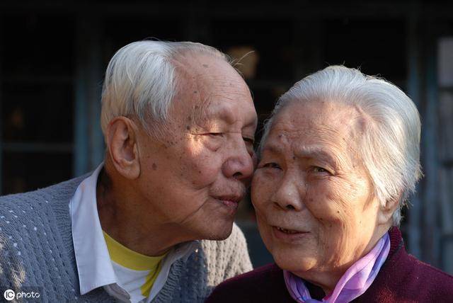 古人對年齡的稱謂，0到140歲都有，快來漲知識吧