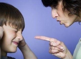 為什麼有些人對待成年子女還是嚴辭訓導，不肯好好說話？