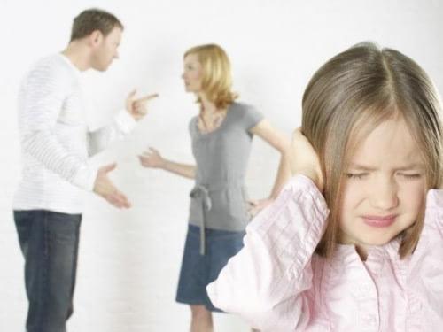 「媽媽，不要插隊哦」！孩子的社會敏感期家長怎樣引導教育？