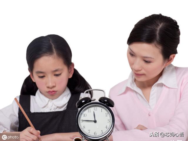 輔導孩子寫作業？不打不罵不扔書，芯媽支招啦！