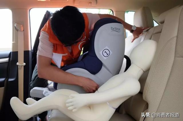 測了10款兒童安全座椅：斯迪姆不達歐盟標準；2款值得推薦！
