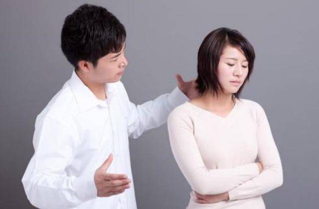 到男友家拜訪 吃完飯 男友媽媽讓我洗全家的碗 說保姆出去了 我禮貌告辭