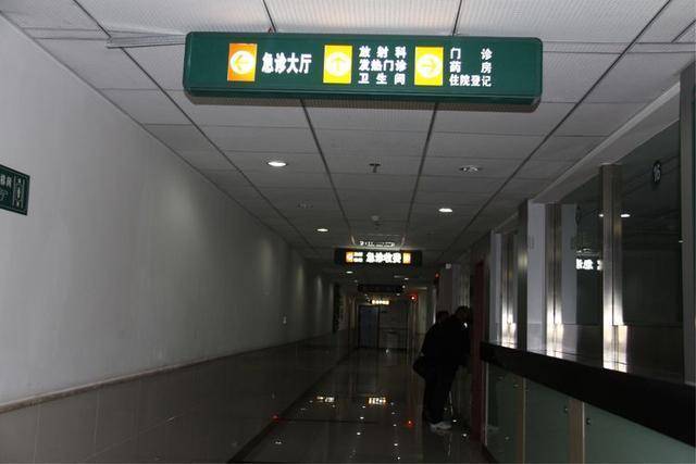 老公出差不放心我一個人在家 讓我到婆家養胎 夜裡找水喝 一夜未眠