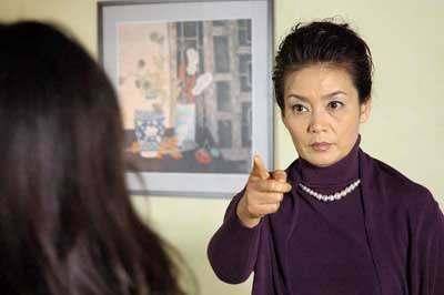 母親給80歲老大爺做保姆14年，女兒：兩人日久生情就不給工資了