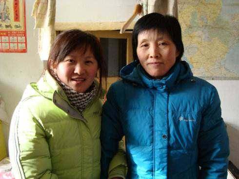 母親給80歲老大爺做保姆14年，女兒：兩人日久生情就不給工資了