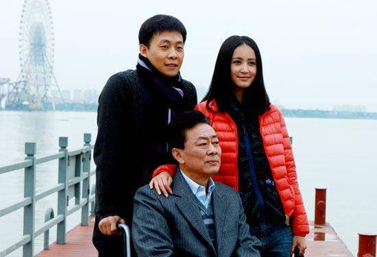 上門女婿4年，我媽來照顧老婆，看一眼垃圾桶，我換了老婆的碗筷