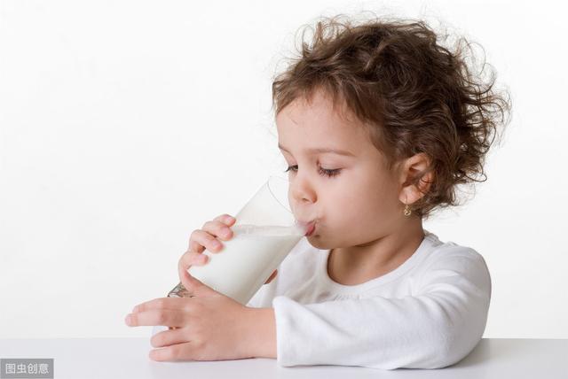 孩子枕禿是缺鈣的表現嗎？科學補鈣，要避開這些誤區哦