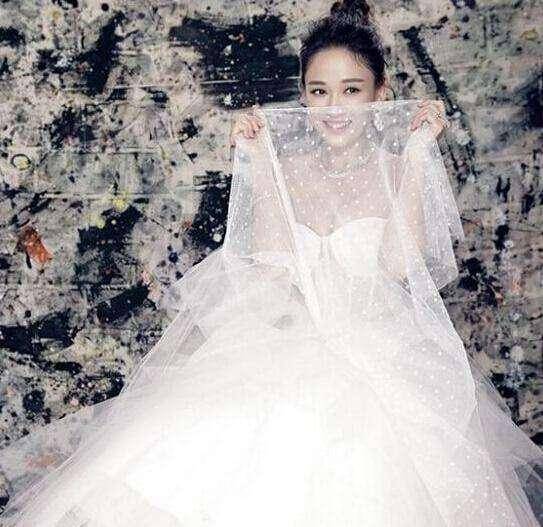  陳喬恩要結婚了！婚紗照曝光，新郎是想破腦袋也想不到的人