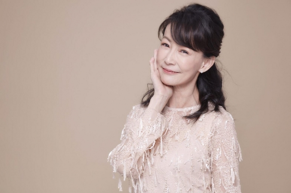 她痛失愛女花15年才走出！ 傷心過度爆夫妻分居「屢傳離婚」 如今看破生命「走了丟臭水溝就好」