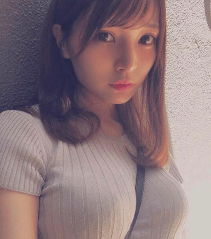 哈爾濱路邊捕捉素人正妹！天使臉龐+斜背包戰鬥力滿點。