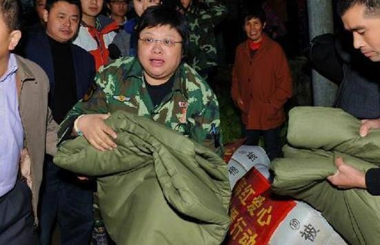 劉德華捐5000萬，周潤發捐60億，她捐了90億卻無人知曉