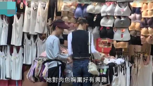 54歲張曼玉淪落到購買地攤貨？老闆：她每次都買半打