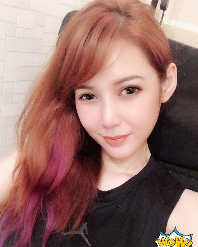 這妹子超級健！正妹教練「楊甯」緊緻美體腹肌乍現。
