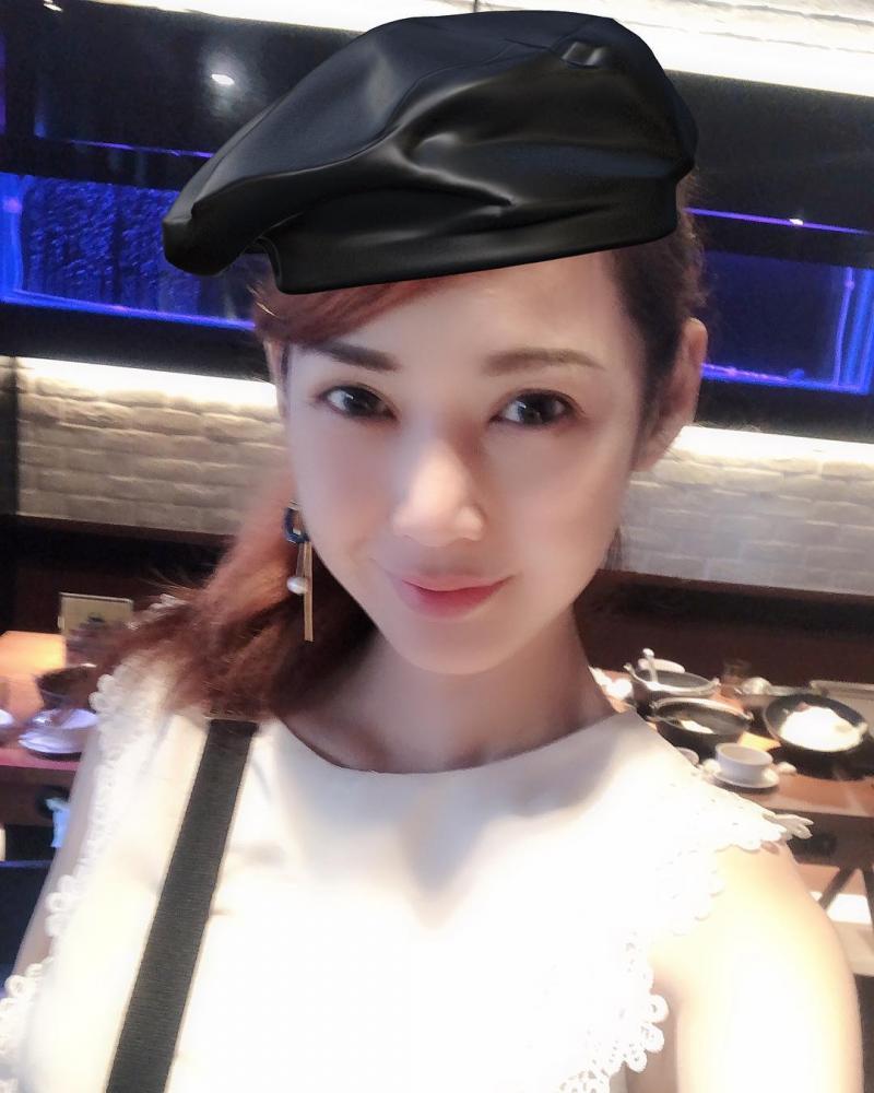 這妹子超級健！正妹教練「楊甯」緊緻美體腹肌乍現。