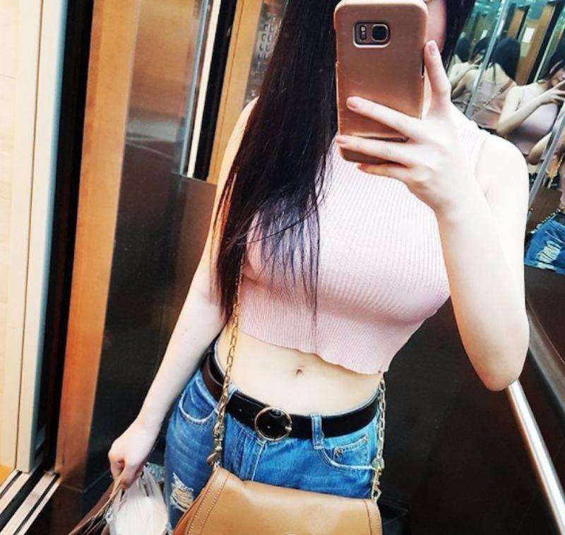 吃飯一直被拍！「正妹吃麵線」超讓人看醉了...男友才能擁有的超幸福瞬間啊…