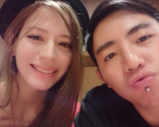小豬女友周揚青穿睡衣拍照！…男友視角！羅志祥也太幸福！