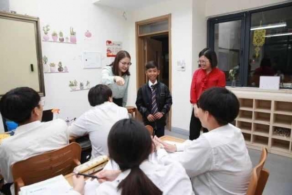 還記得「10種語言叫賣弟」嗎？神童近況曝光終夢想成真「跪哭謝恩人」網欣慰...