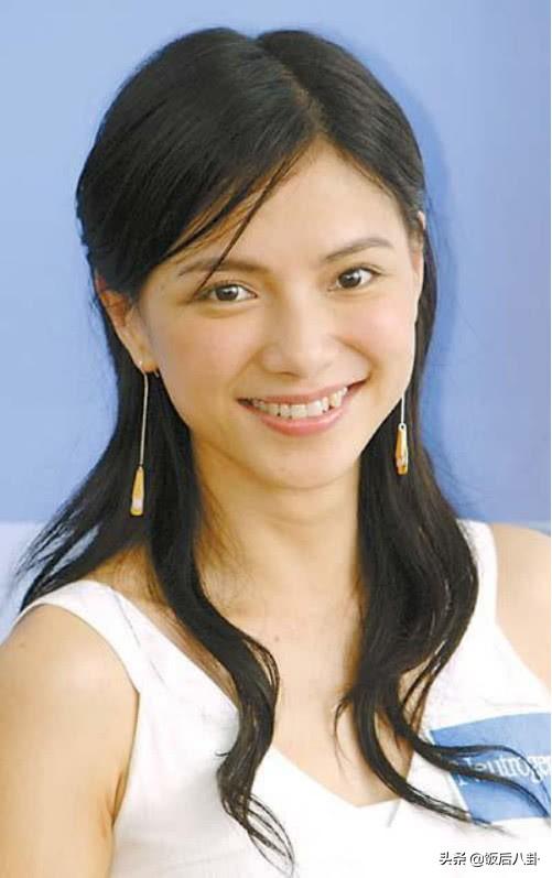 李心潔曬19歲繼女近照低調秀母愛，17年視如己出被贊天使繼母