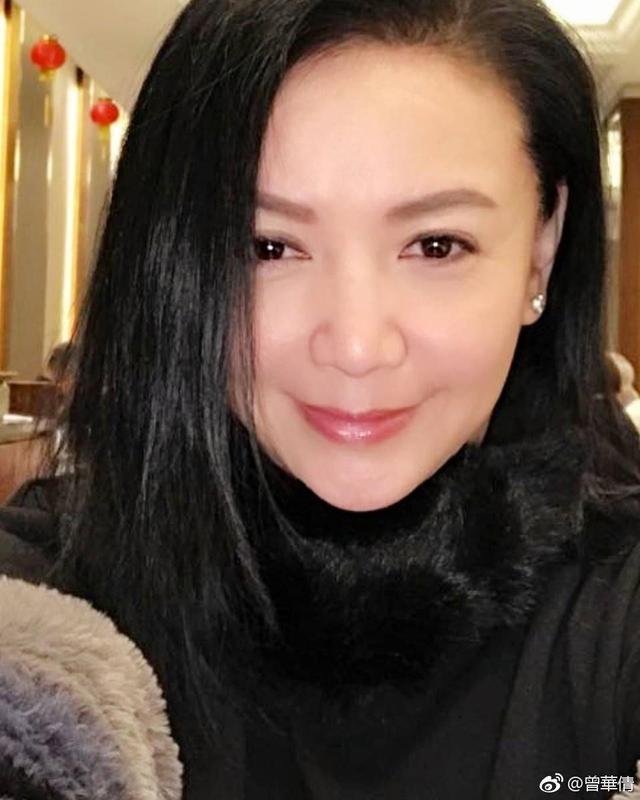 曾華倩曬素顏近照狀態好，53歲的她太少女了