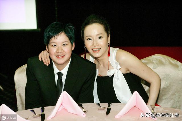 她曾被迫當小妾，帶女兒逃亡，媽媽果然是這個世上最偉大的存在！