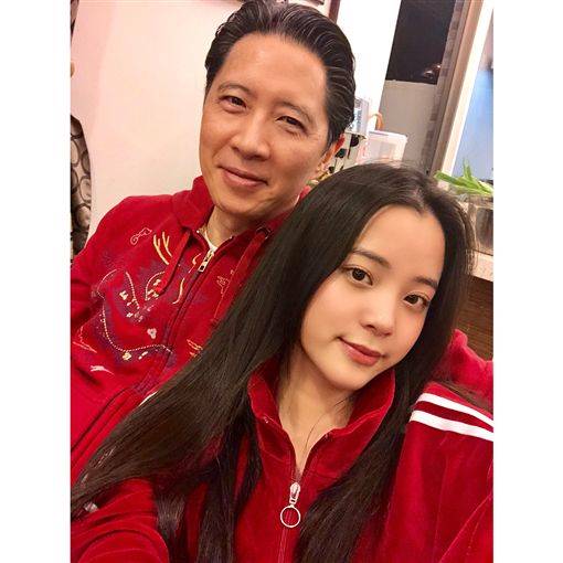 歐陽龍被爆三女兒中最偏坦娜娜！原因曝光，網友：很現實！