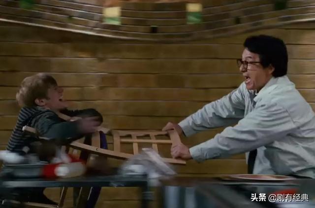 《鄰家特工》典型的成龍電影，此後龍叔漸漸轉型