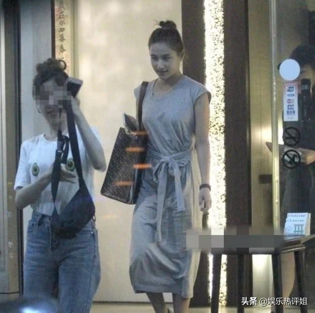 奚夢瑤陪四太逛街，何超蓮陪友人看演唱會，豪門裡的女人接地氣