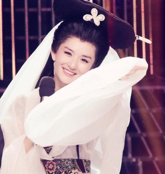 謝娜模仿的八大角色，白娘子嫦娥上榜，相似度達到90%