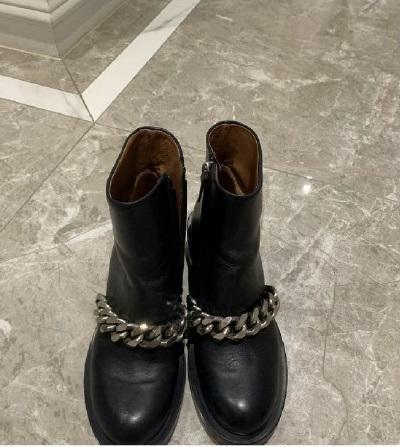 沈夢辰都穿香奈兒、GUCCI等名牌，可她的品味怎麼還是很「土」？