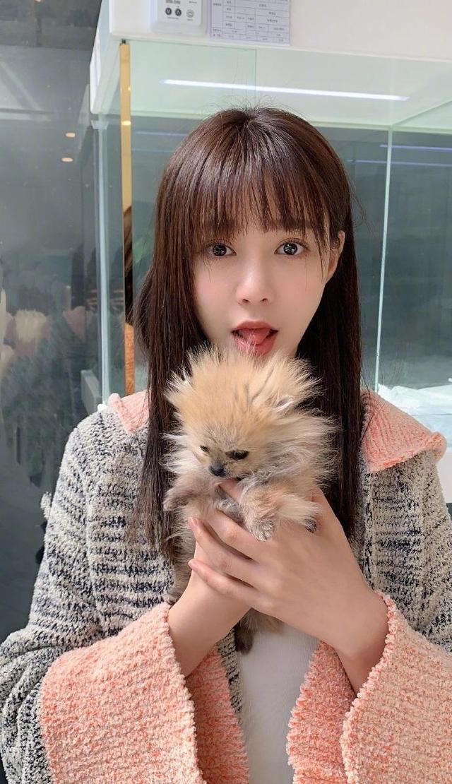 沈夢辰都穿香奈兒、GUCCI等名牌，可她的品味怎麼還是很「土」？