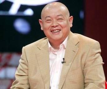丈夫去世守寡14年，馮小剛幫她還債，葛優替他養孩子