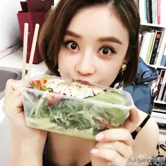 毛不易瘦了，章子怡泡麵只吃四口，娛樂圈都是狠人！
