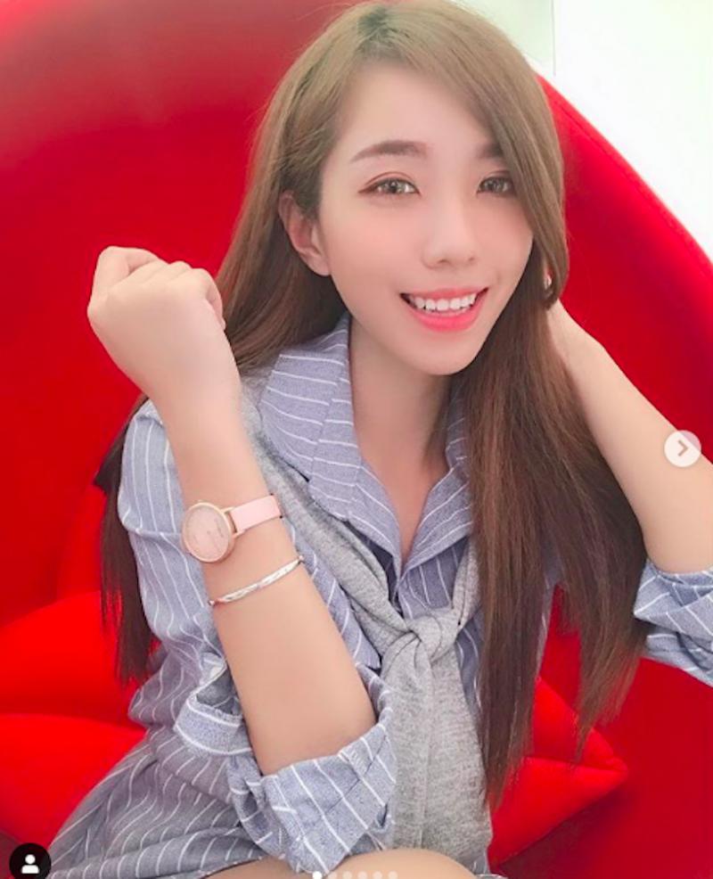 超商遇見性感正妹「張宇婷」，火辣S曲線讓客人都被電暈！