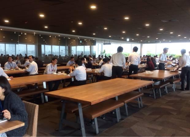 日本員工食堂火了！網友：老闆不發工資也認了