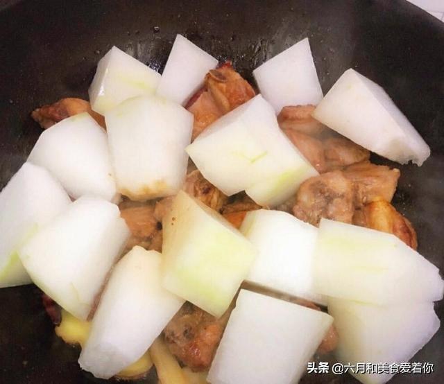 春天裡的一道「饞貓最愛」，補水好吃，十分解饞，香到翻跟頭
