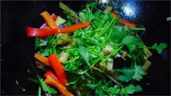 茄子學會這樣做、比紅燒茄子好吃多啦 快去試試吧