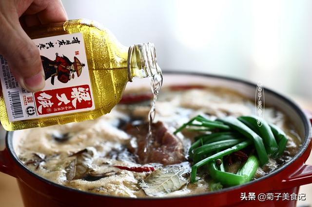 喝酒吃肉是一種境界，這道美味搭配這款好酒，好吃特滿足