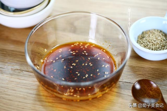喝酒吃肉是一種境界，這道美味搭配這款好酒，好吃特滿足
