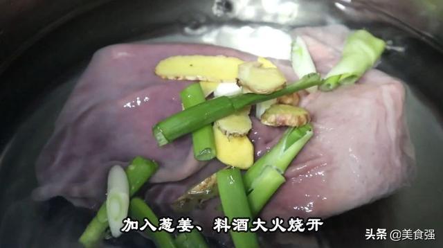 「肚條燒大蒜」教您做出讓大家豎起大拇指的菜，一看就會