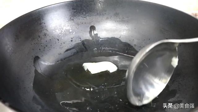「肚條燒大蒜」教您做出讓大家豎起大拇指的菜，一看就會