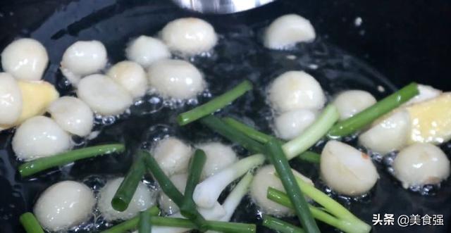 「肚條燒大蒜」教您做出讓大家豎起大拇指的菜，一看就會