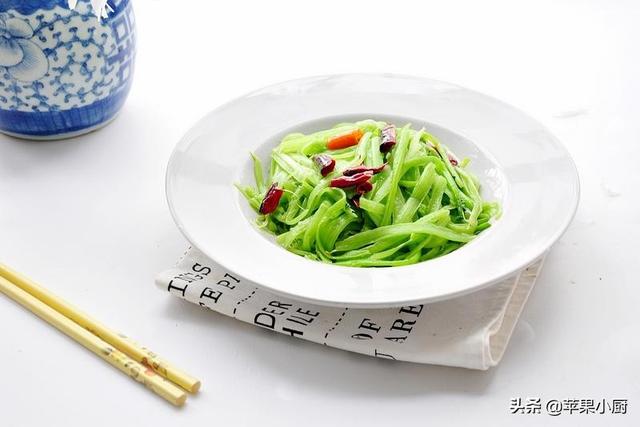吃菠菜不吃葉，一年當中，只有春夏之交適合吃這個部位，又脆又嫩