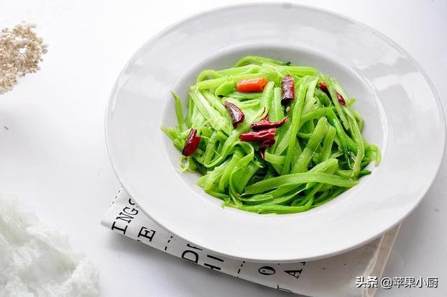 吃菠菜不吃葉，一年當中，只有春夏之交適合吃這個部位，又脆又嫩