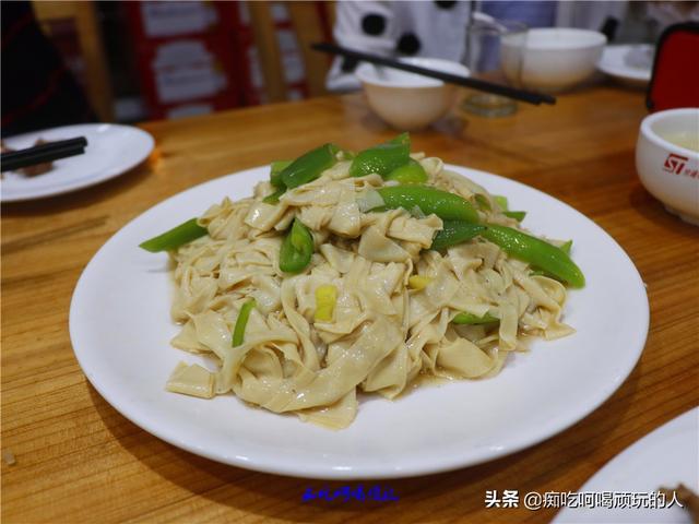 6個人吃了350元，東北菜就是這麼豪爽