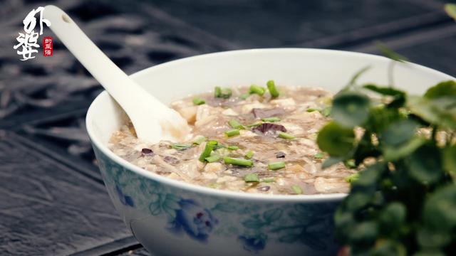 當了15年董事長，身價十幾億，是什麼美食讓她愛上了廚房？
